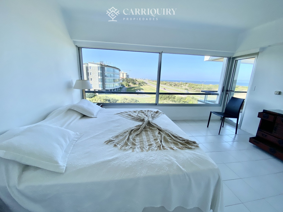 Apartamento ID.8262/Apartamento-en-alquiler- - Amplio apartamento en Brava, Punta del Este 4 dormitorios