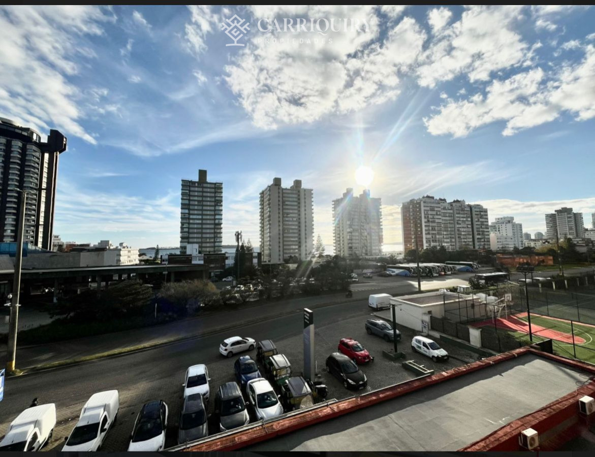 Apartamento ID.9660 - Apartamento de 3 dormitorios en primera linea 