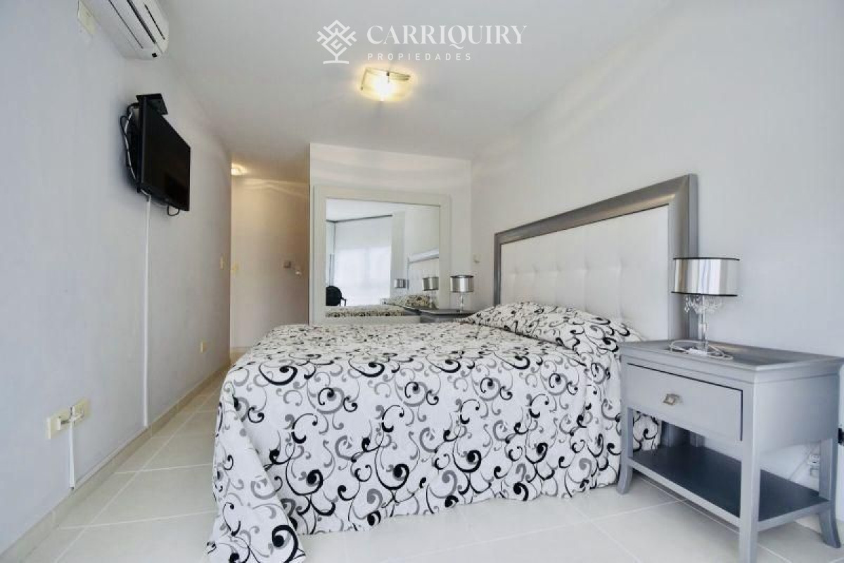 Apartamento ID.2354 - Apartamento en venta Playa Mansa 3 dormitorios SEASONS
