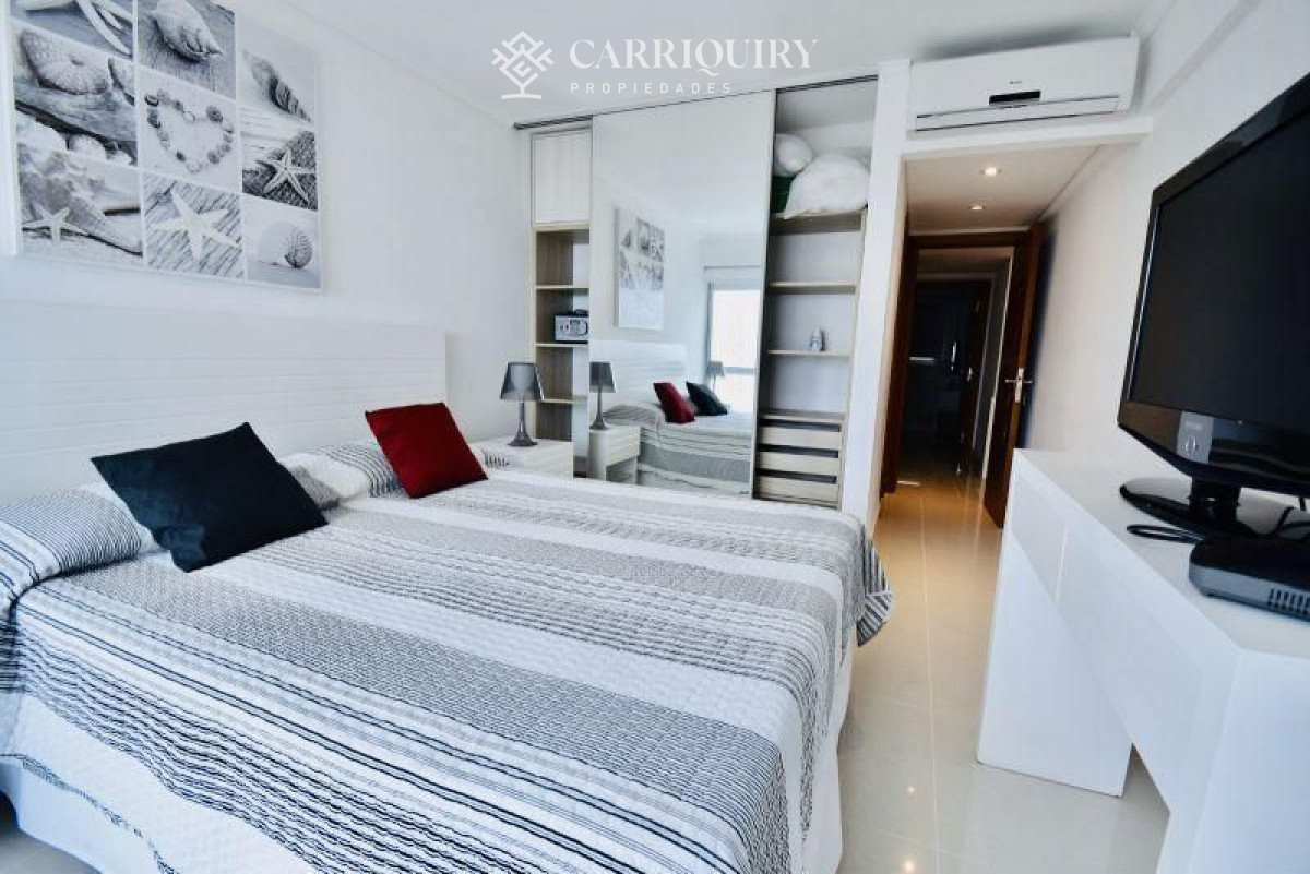 Apartamento ID.2503 - Apartamento en alquiler temporario Playa Mansa 2 dormitorios