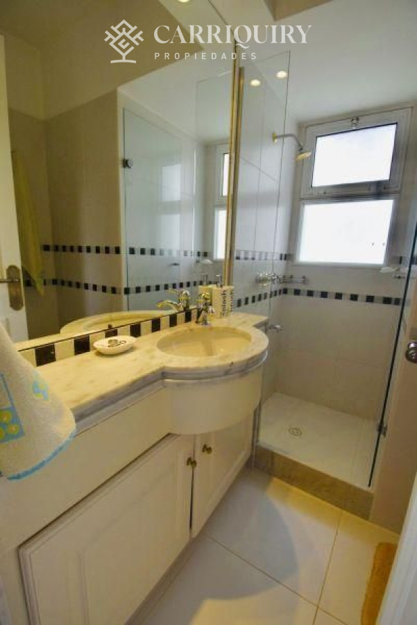 Apartamento ID.2516 - Apartamento en alquiler temporario Playa Brava 4 dormitorios