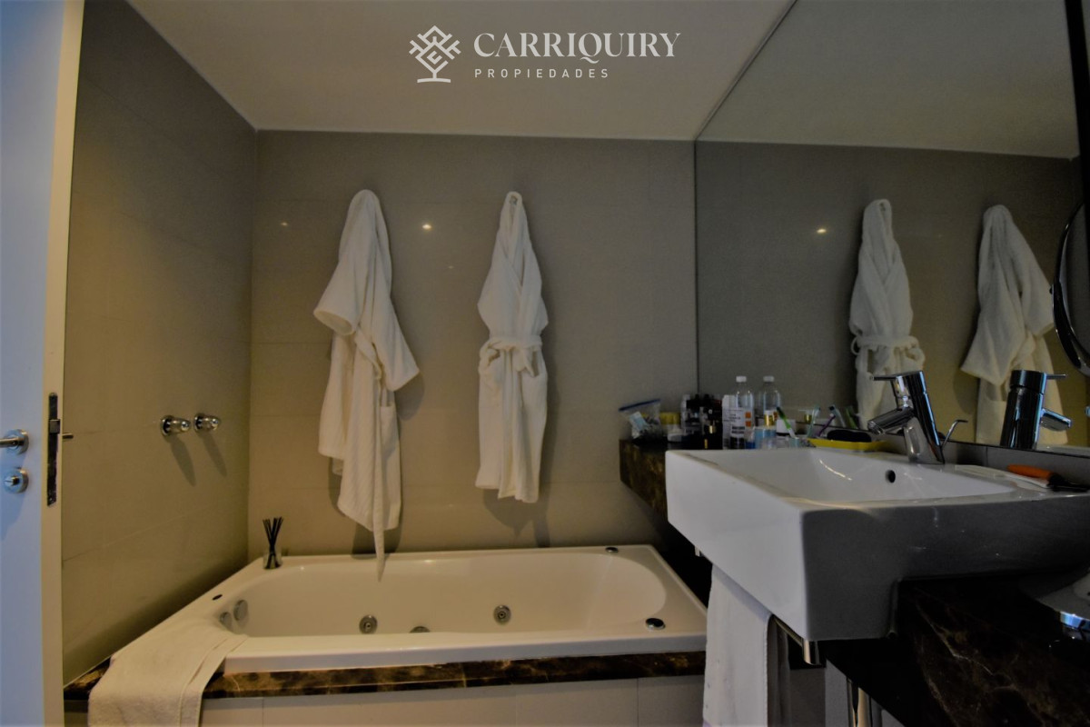 Apartamento ID.3387/Frente-al-mar-Apartamento-en-alquiler-temporario-Playa-Brava-2-dormitorios - Alquiler temporal  3 dormitorios en primera línea Playa Brava, Punta del Este