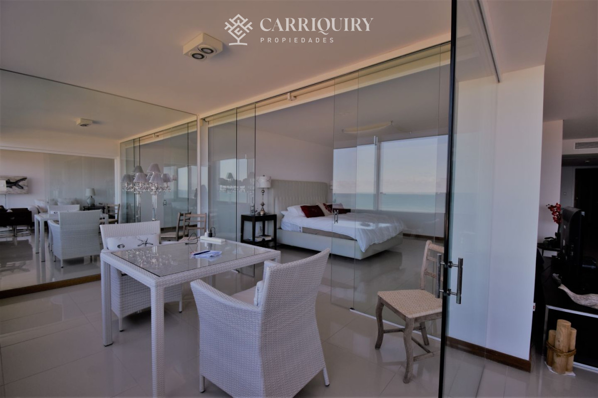 Apartamento ID.3387/Frente-al-mar-Apartamento-en-alquiler-temporario-Playa-Brava-2-dormitorios - Alquiler temporal  3 dormitorios en primera línea Playa Brava, Punta del Este