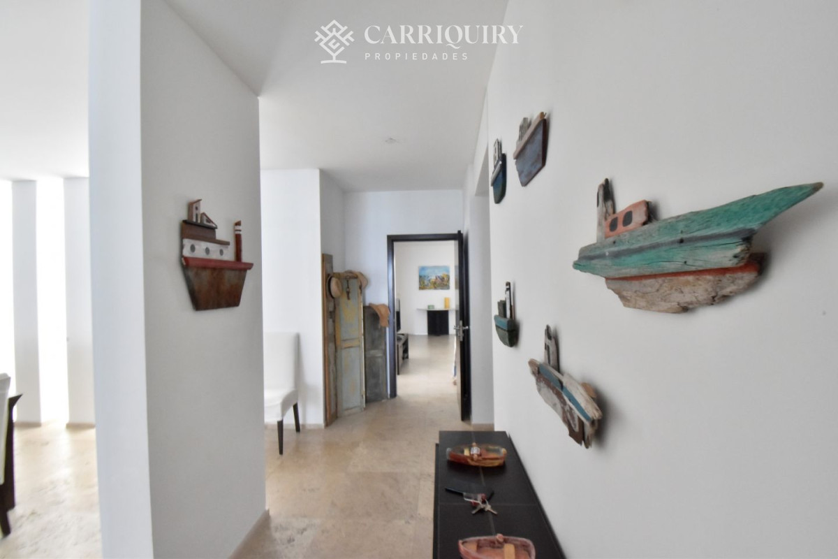 Apartamento ID.3396/Se-vende-departamento-de-4-dormitorios-,-Playa-brava,-Esturion - Venta apartamento 4 dormitorios frente al mar La Barra Punta del Este