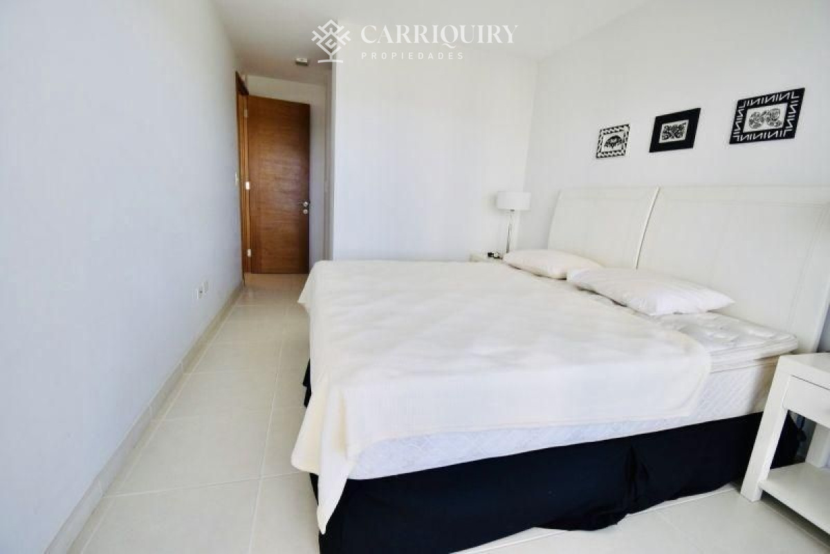 Apartamento ID.381/Espectacular-Apartamento-con-vista-al-mar - Apartamento en venta SEASONS TOWER Playa Mansa 2 dormitorios