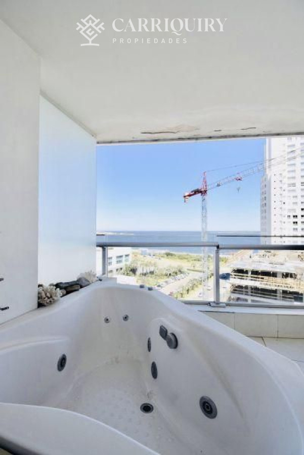 Apartamento ID.381/Espectacular-Apartamento-con-vista-al-mar - Apartamento en venta SEASONS TOWER Playa Mansa 2 dormitorios