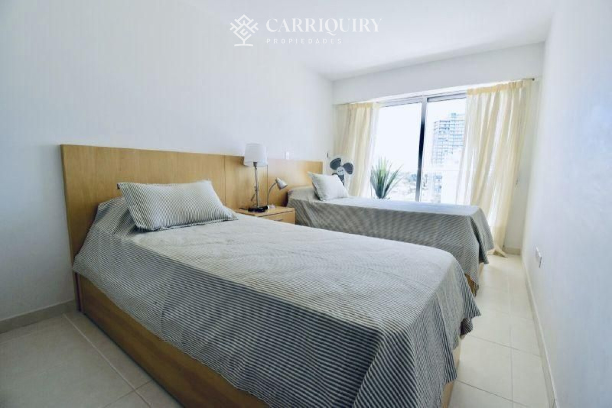 Apartamento ID.381/Espectacular-Apartamento-con-vista-al-mar - Apartamento en venta SEASONS TOWER Playa Mansa 2 dormitorios