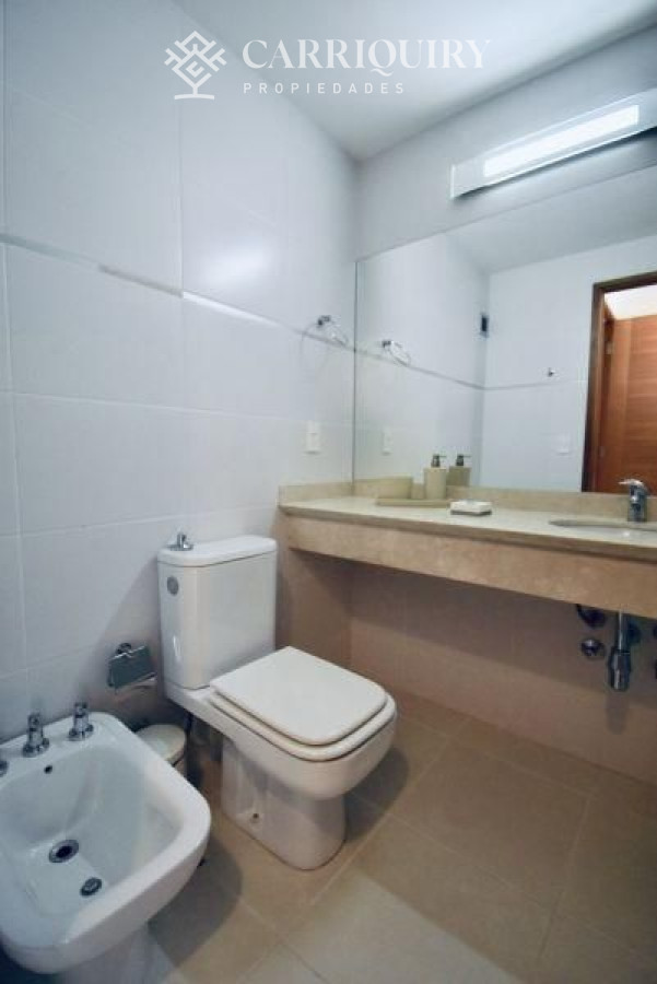 Apartamento ID.381/Espectacular-Apartamento-con-vista-al-mar - Apartamento en venta SEASONS TOWER Playa Mansa 2 dormitorios