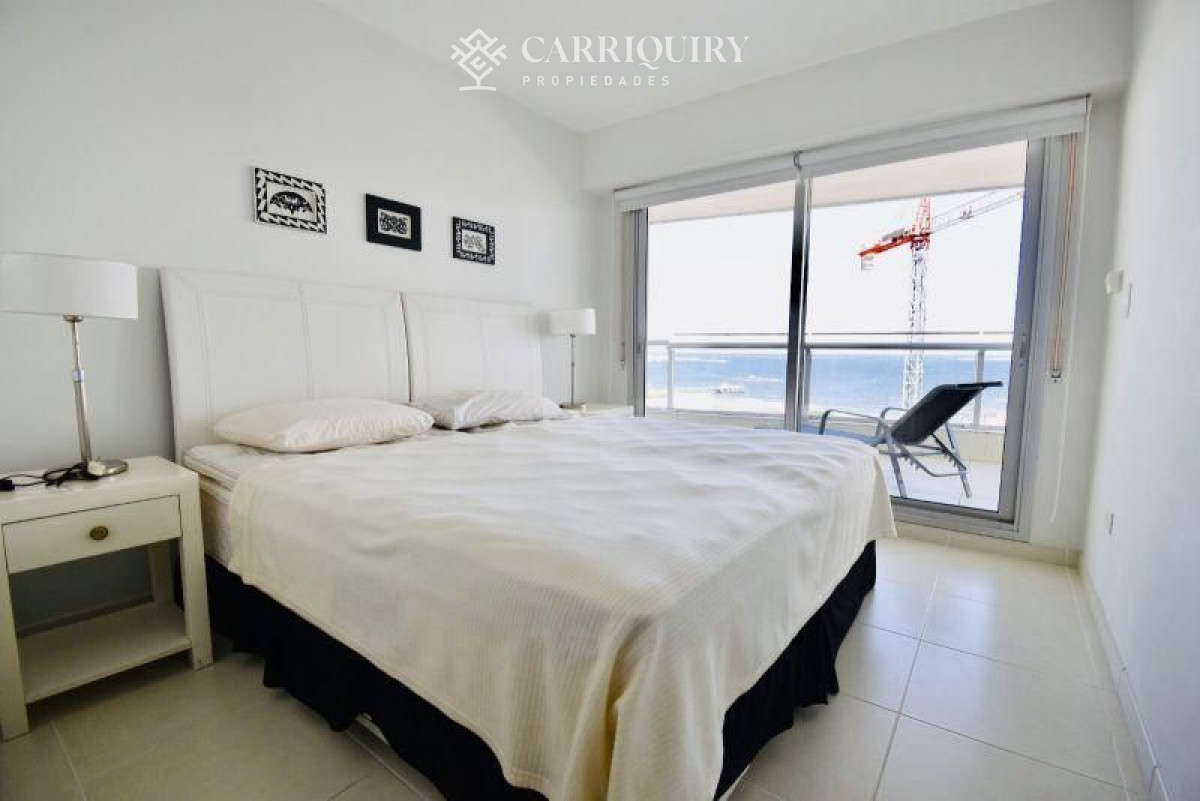 Apartamento ID.381/Espectacular-Apartamento-con-vista-al-mar - Apartamento en venta SEASONS TOWER Playa Mansa 2 dormitorios