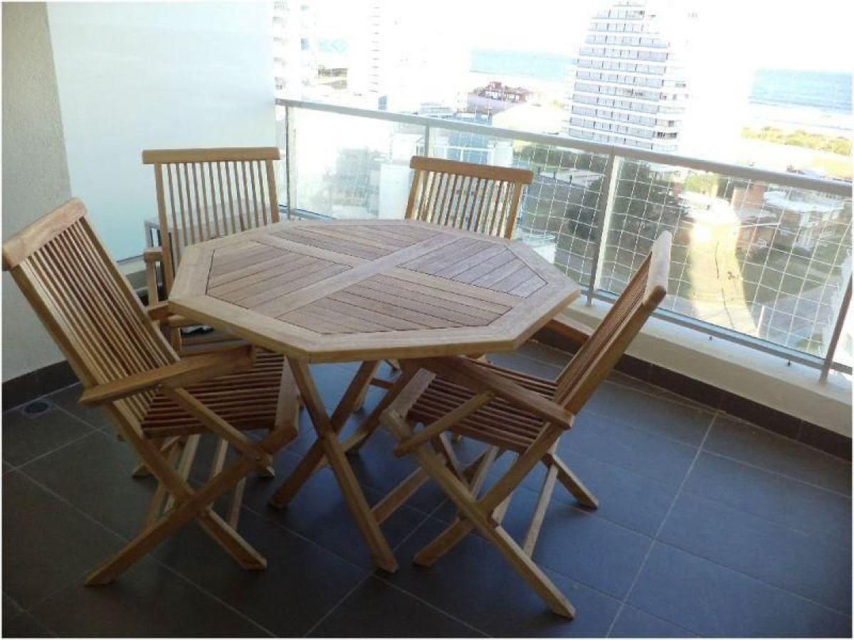Apartamento ID.4599 - Apartamento en alquiler Playa Brava 3 dormitorios