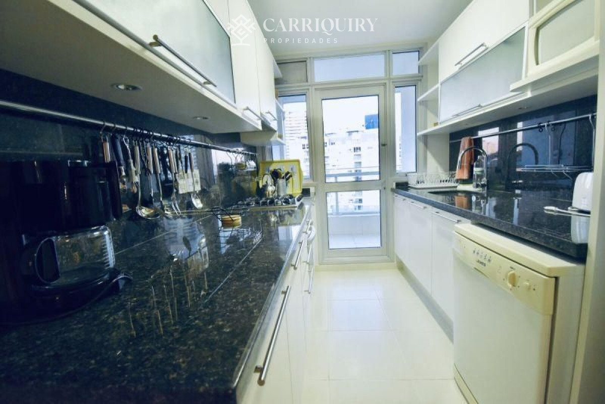 Apartamento ID.546/Miami-Boulevard-de-dos-dormitorio-en-Venta,-Apartamento-frente-al-mar-en-playa-mansa - Apartamento en alquiler temporario Playa Mansa 2 dormitorios