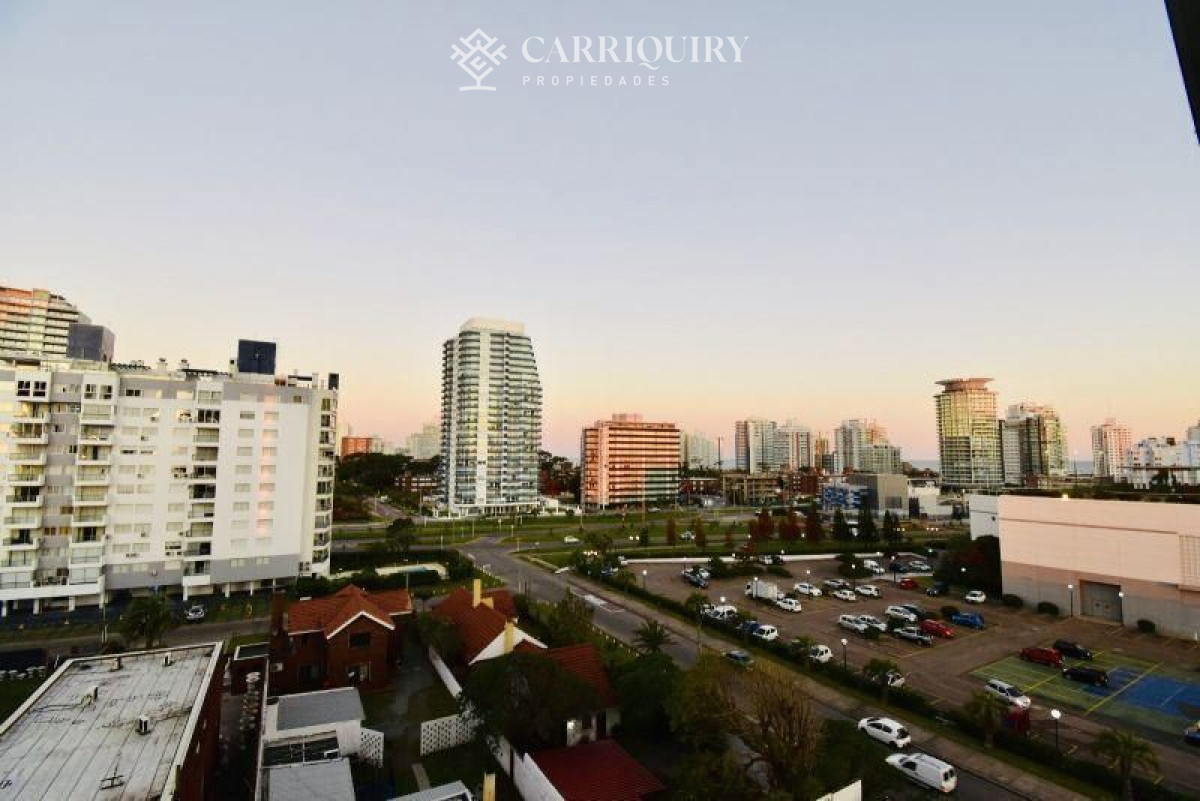 Apartamento ID.546/Miami-Boulevard-de-dos-dormitorio-en-Venta,-Apartamento-frente-al-mar-en-playa-mansa - Apartamento en alquiler temporario Playa Mansa 2 dormitorios