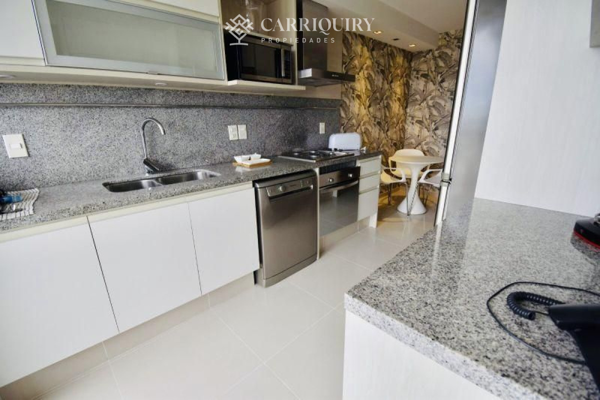 Apartamento ID.95/Moderno-Apartamento-de-Tres-Dormitorios-en-Primera-Linea,-Playa-Brava - Apartamento en alquiler temporario Playa Mansa 2 dormitorios SUNRISE TOWER