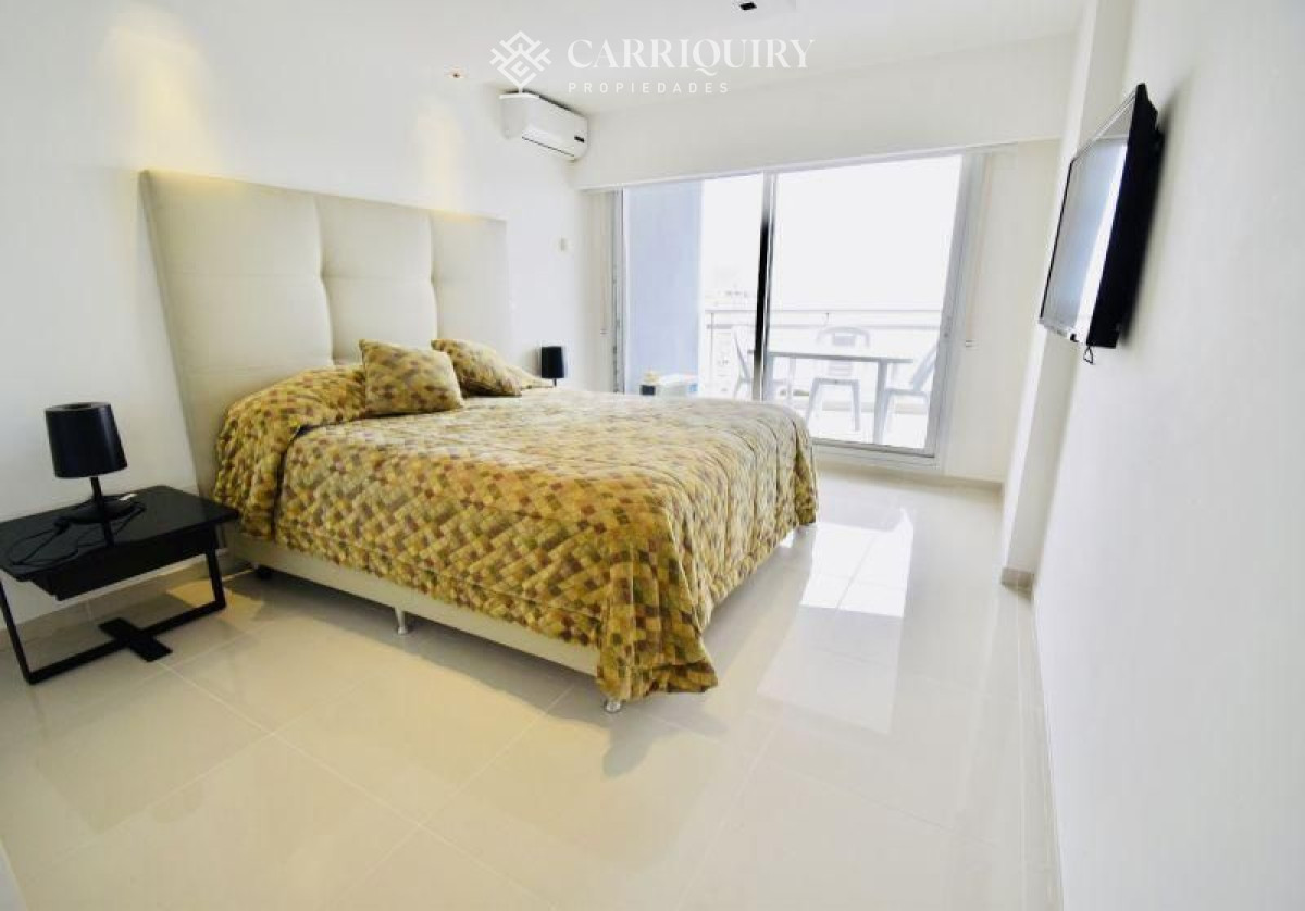 Apartamento ID.95/Moderno-Apartamento-de-Tres-Dormitorios-en-Primera-Linea,-Playa-Brava - Apartamento en alquiler temporario Playa Mansa 2 dormitorios SUNRISE TOWER