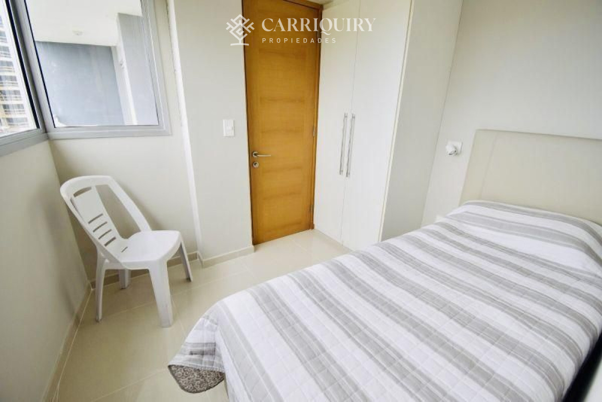 Apartamento ID.95/Moderno-Apartamento-de-Tres-Dormitorios-en-Primera-Linea,-Playa-Brava - Apartamento en alquiler temporario Playa Mansa 2 dormitorios SUNRISE TOWER
