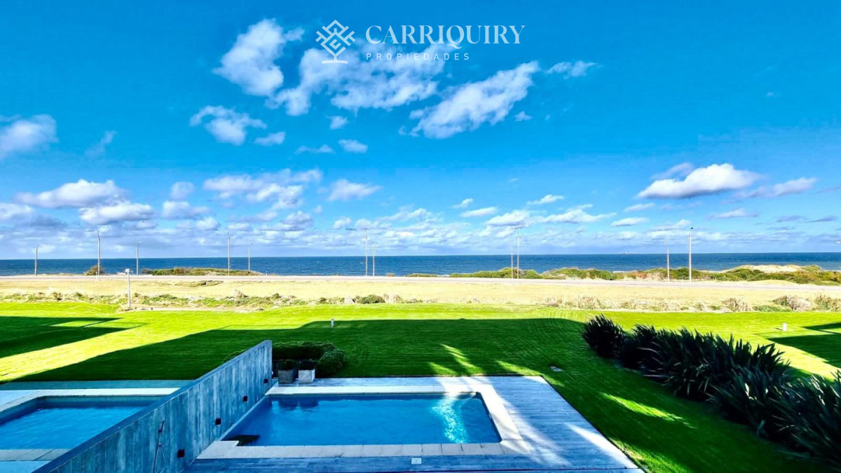Apartamento ID.10641 - Apartamento en venta Tiburón Terrazas Punta del Este - 4 dormitorios en suite frente al mar