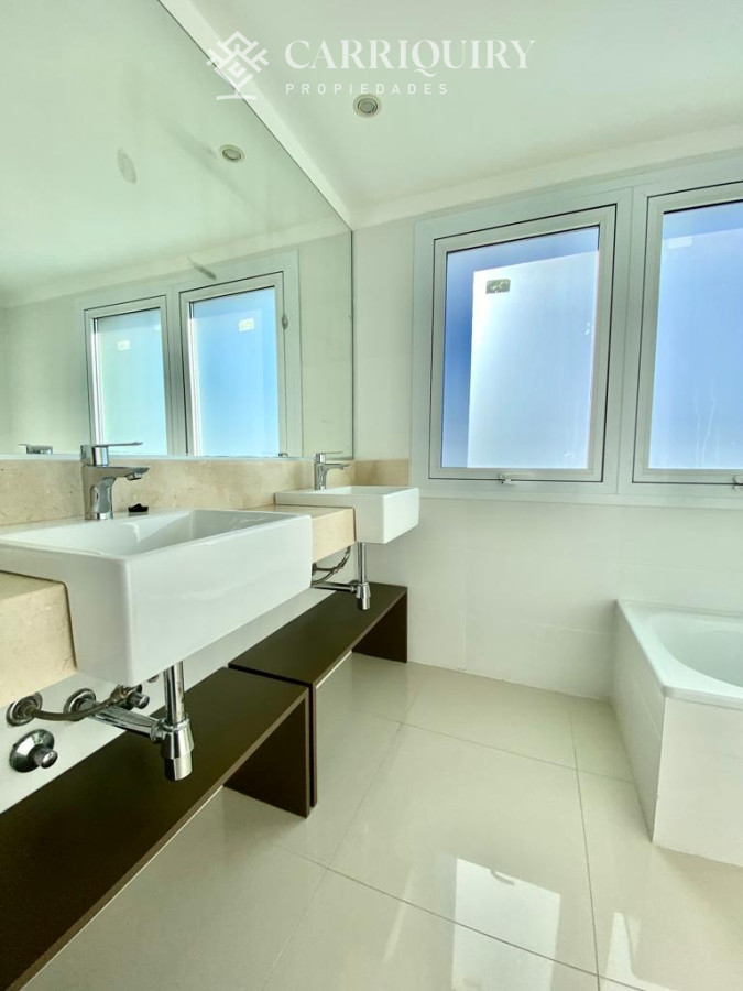 Apartamento ID.141 - Apartamento en venta Playa Mansa 3 dormitorios