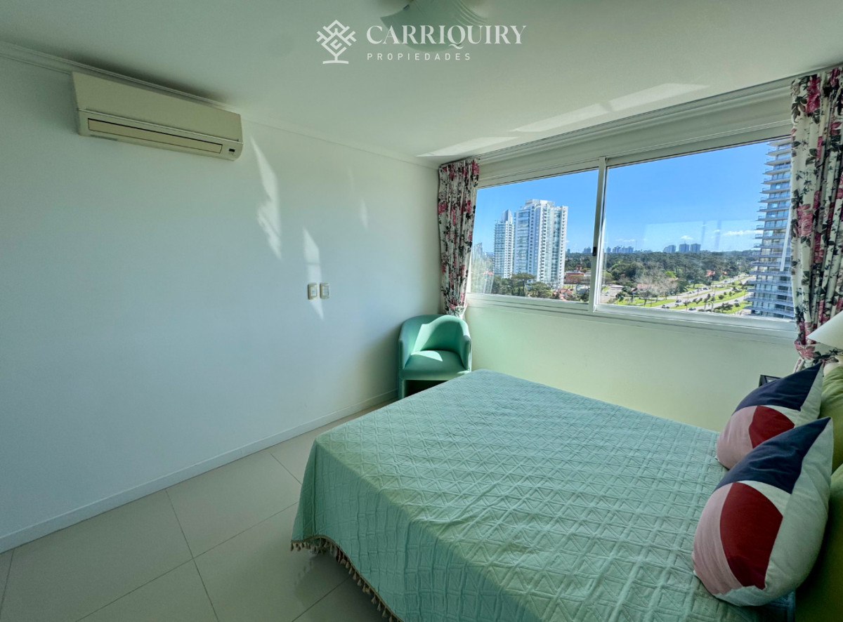 Apartamento ID.10517/Excelente-apartamento-en-alquiler-frente-al-mar-en-playa-mansa!- - APARTAMENTO ESQUINERO EN VENTA 3 DORMITORIOS EN SUITE EN CASINO TOWER 