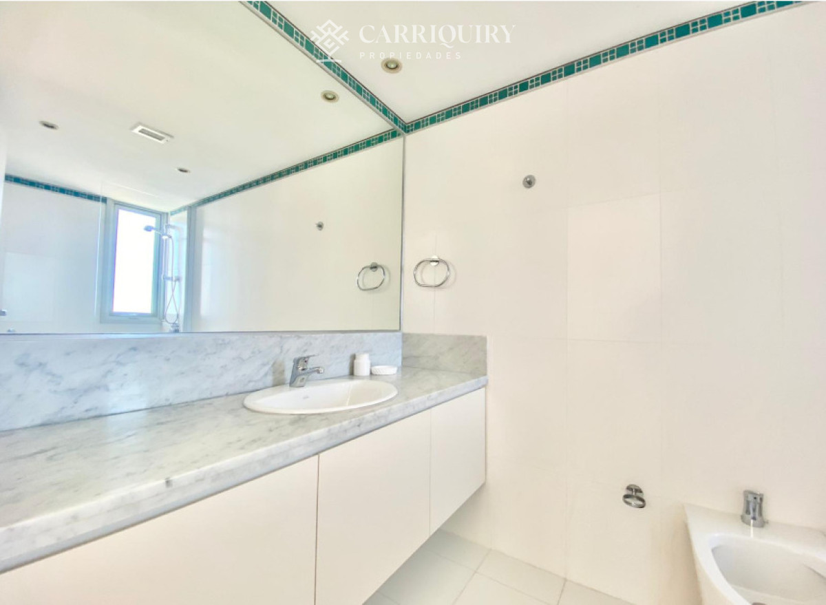 Apartamento ID.10600 - Exclusivo departamento esquinero en venta y alquiler temporal en Playa Brava
