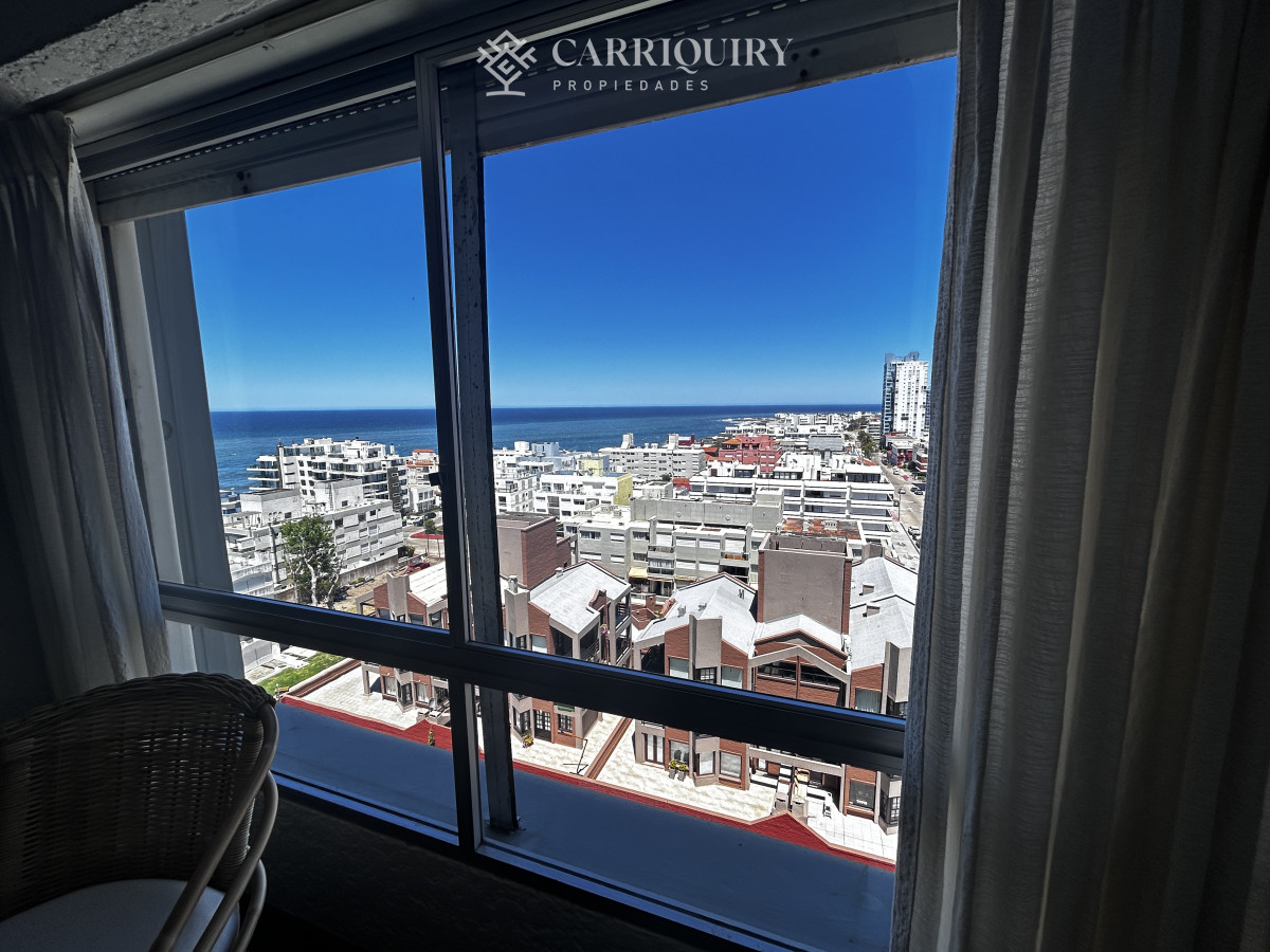 Apartamento ID.9247 - Amplio apartamento en venta con 3 dormitorios increibles vistas en el corazon de la peninsula