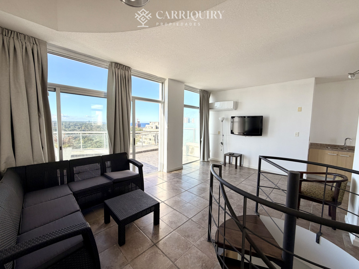Apartamento ID.10153 - PENTH HOUSE EN VENTA EDIFCIO OCEAN DRIVE PUNTA DEL ESTE 2 DORMITORIOS Y GRAN BARABACOA