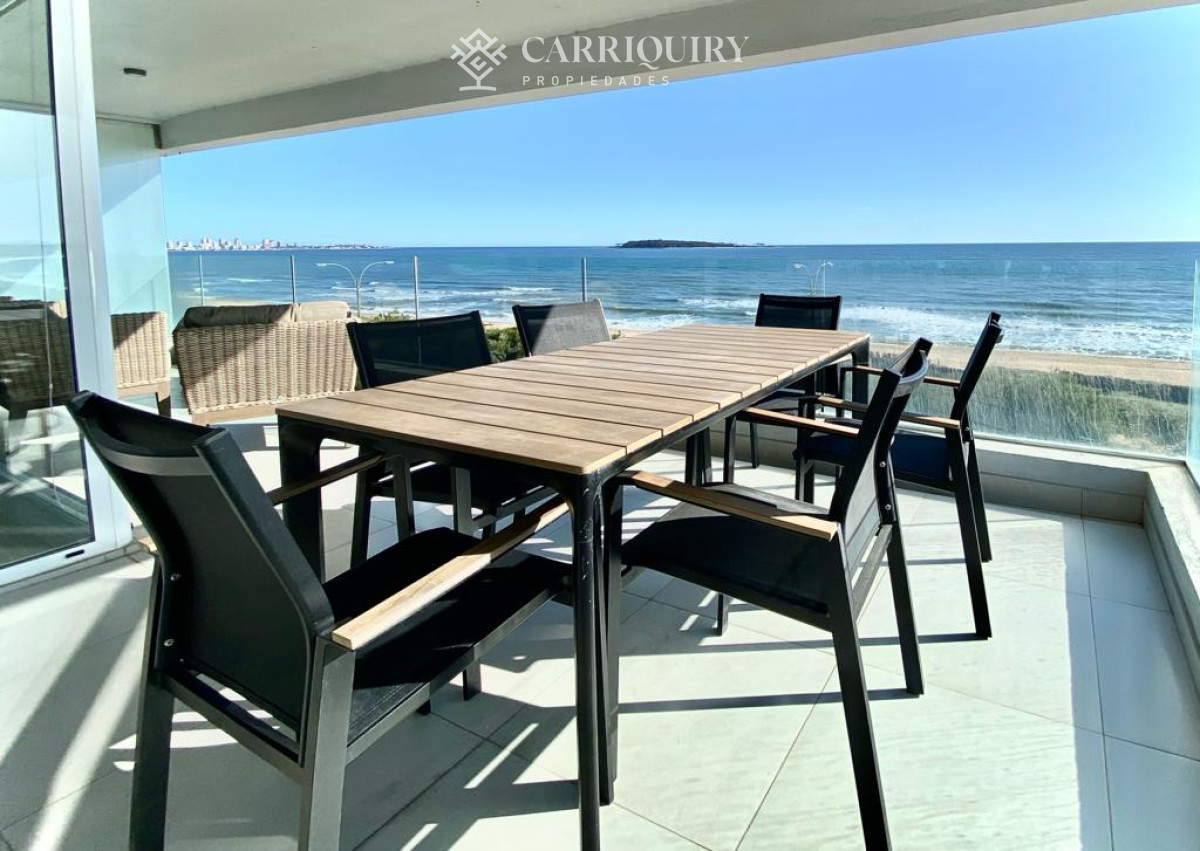 Apartamento ID.141 - Apartamento en venta Playa Mansa 3 dormitorios
