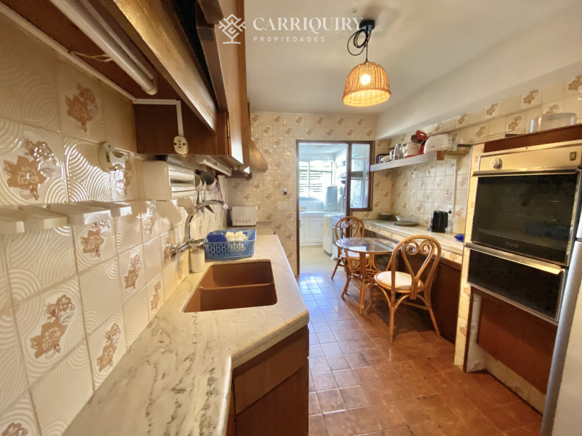 Apartamento ID.9677 - OPORTUNIDAD EN PLAYA MANSA FRENTE AL MAR APARTAMENTO DE 3 DORMITORIOS