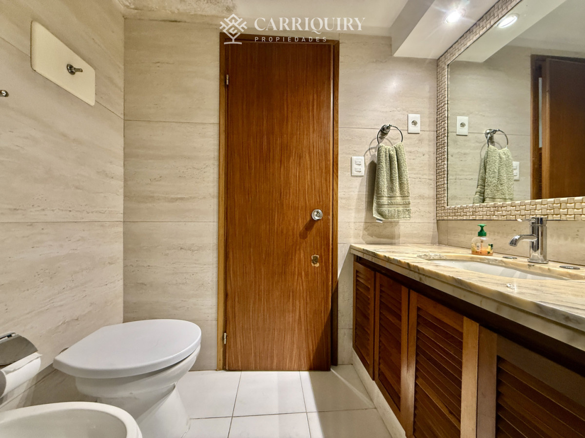 Apartamento ID.8407/Venta-apartamento-2-dormitorios-Punta-del-este - Apartamento en venta de 4 dormitorios y 3 baños en Punta del Este