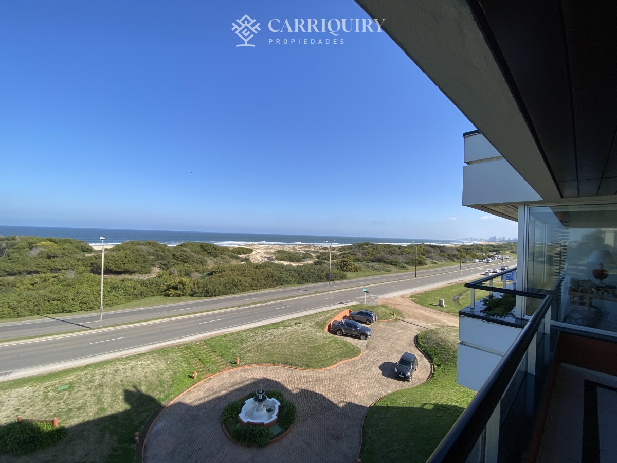 Apartamento ID.8262/Apartamento-en-alquiler- - Amplio apartamento en Brava, Punta del Este 4 dormitorios