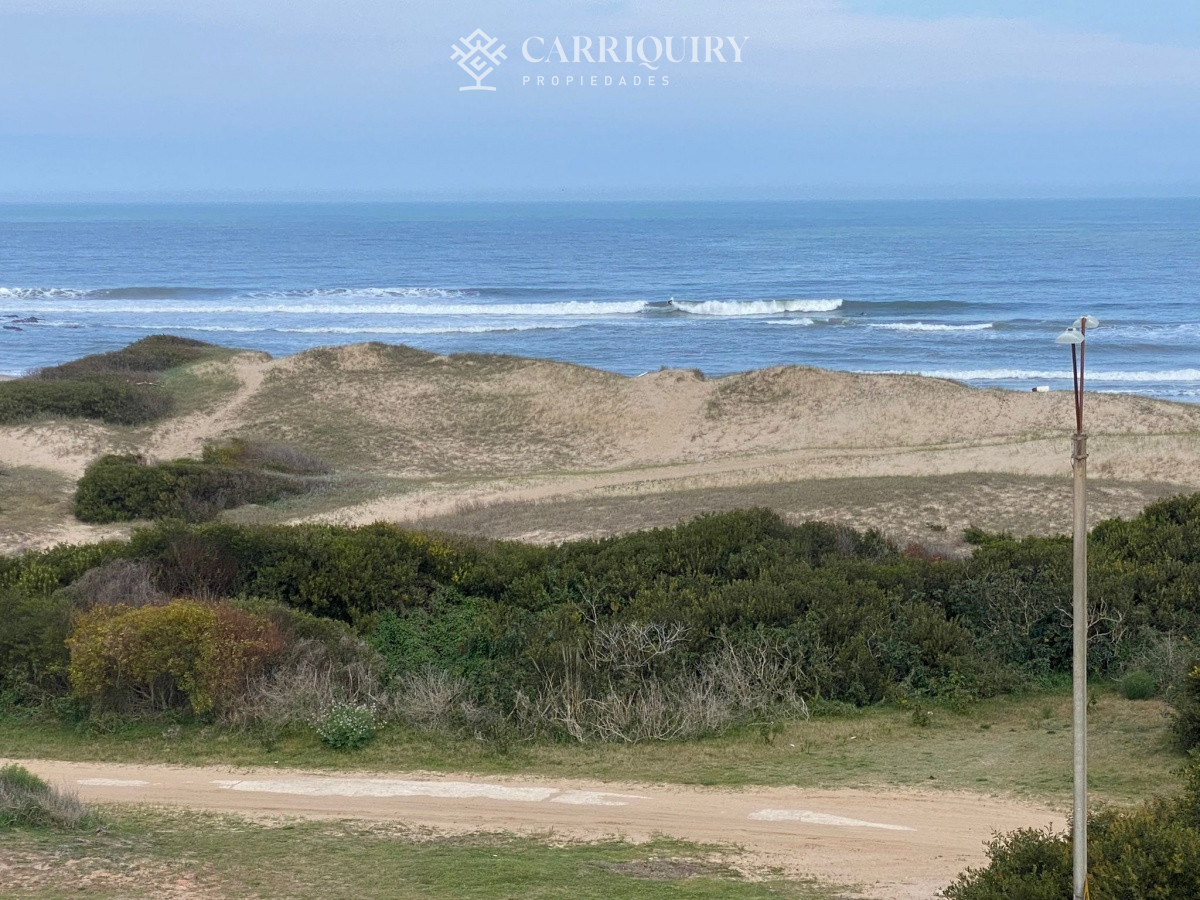 Apartamento ID.5294/Apartamento-3-dormitorios-playa-mansa,-todos-los-servicios- - Departamento en venta 3 dormitorios en suite 