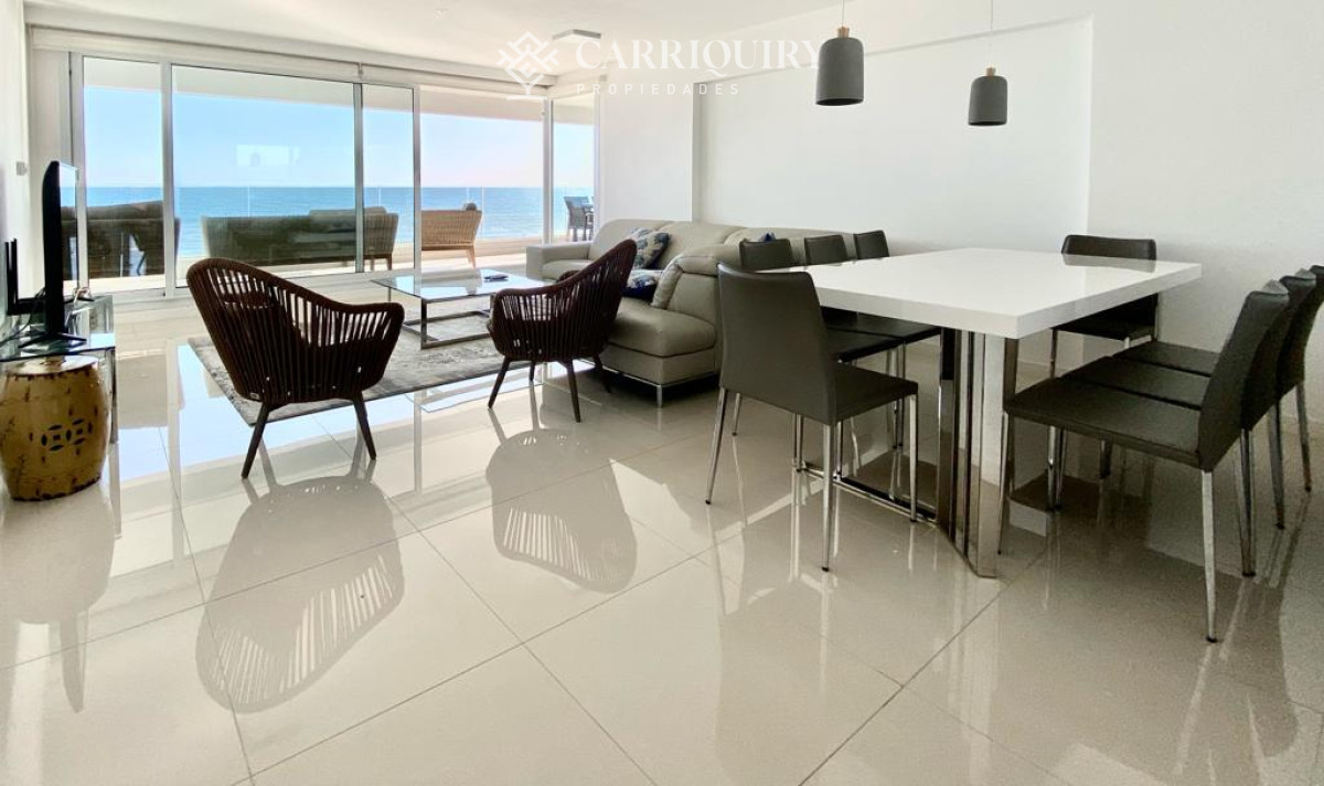 Apartamento ID.141 - Apartamento en venta Playa Mansa 3 dormitorios