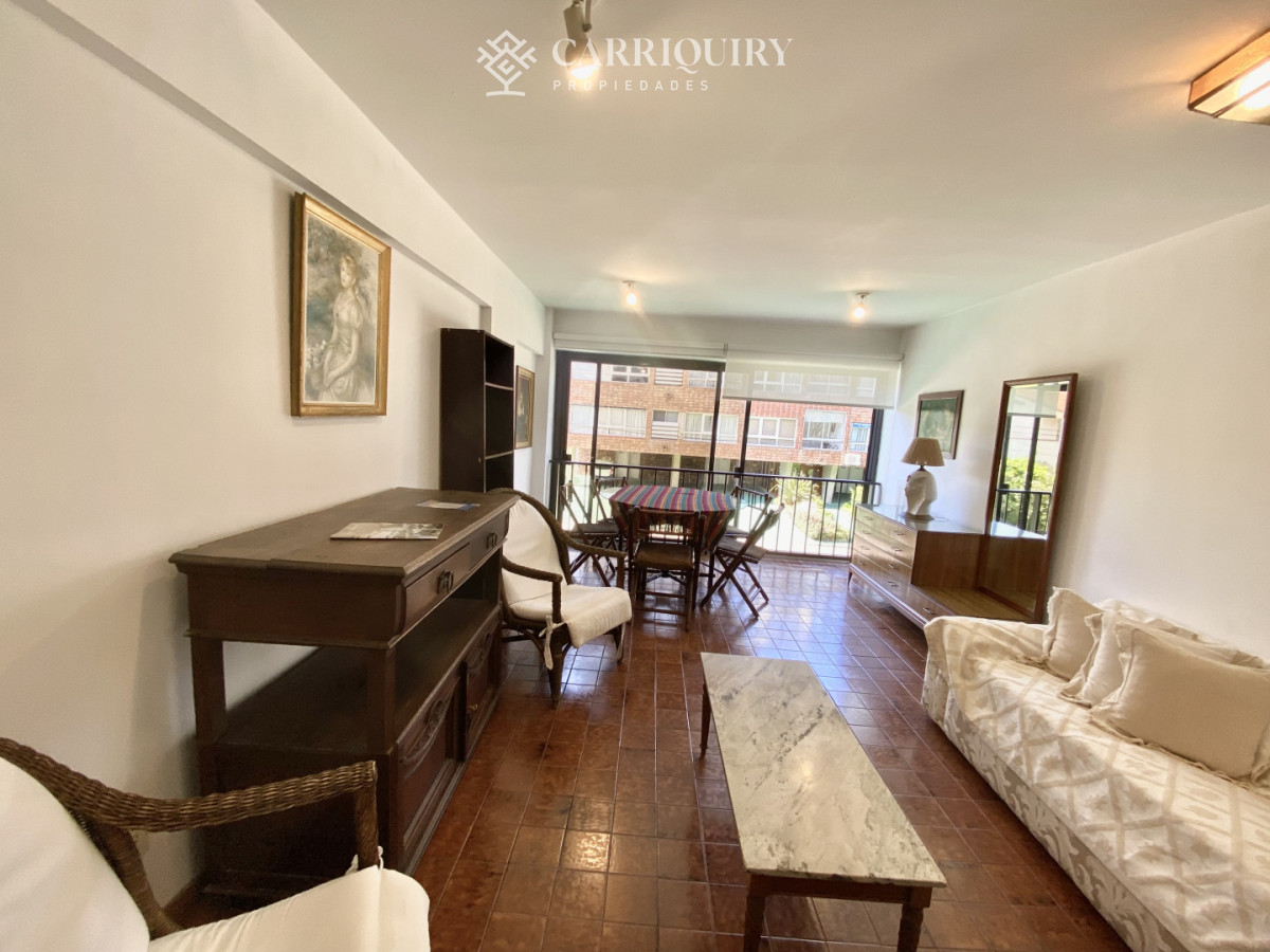 Apartamento ID.9677 - OPORTUNIDAD EN PLAYA MANSA FRENTE AL MAR APARTAMENTO DE 3 DORMITORIOS