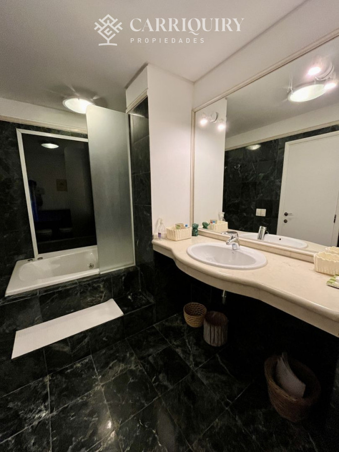 Apartamento ID.10640 - Apartamento en venta Arenas Blancas Punta del Este - 2 dormitorios frente al mar