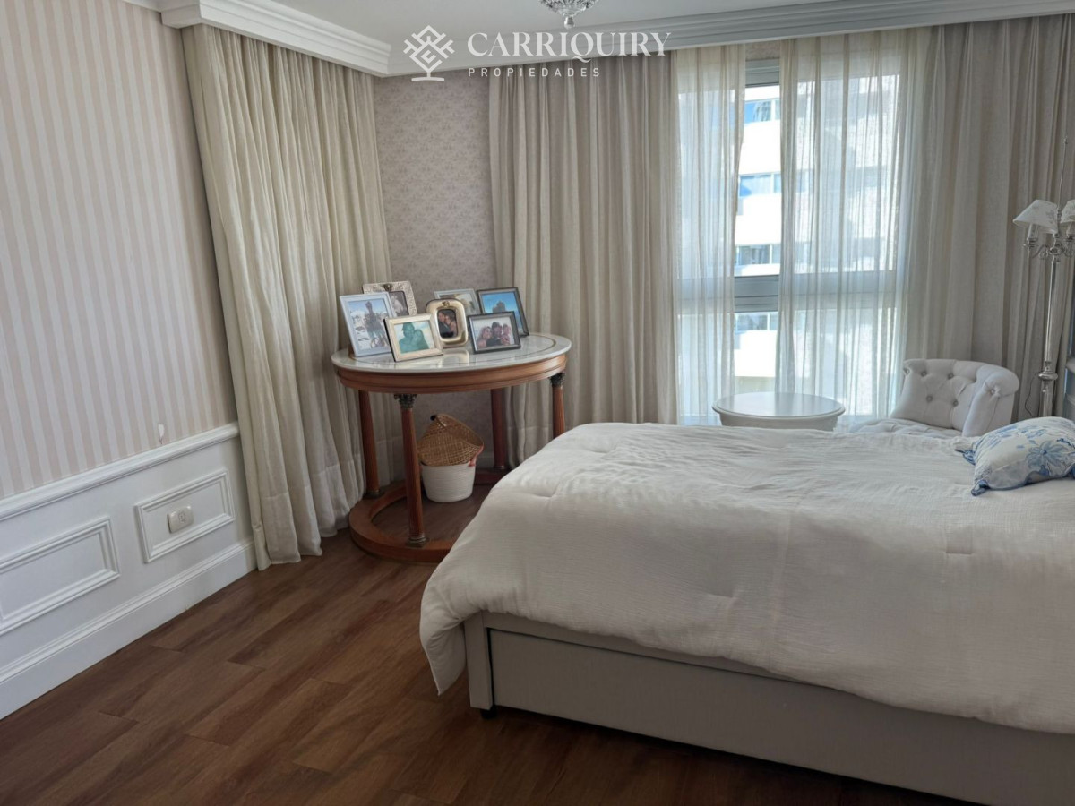 Apartamento ID.10626/Apartamentos-en-Venta--Carriquiry--Propiedades - Apartamento en venta de 4 dormitorios en Playa Brava, Punta del Este - Le Parc II