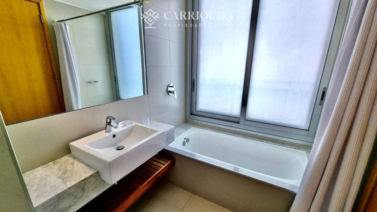 Apartamento ID.10641 - Apartamento en venta Tiburón Terrazas Punta del Este - 4 dormitorios en suite frente al mar