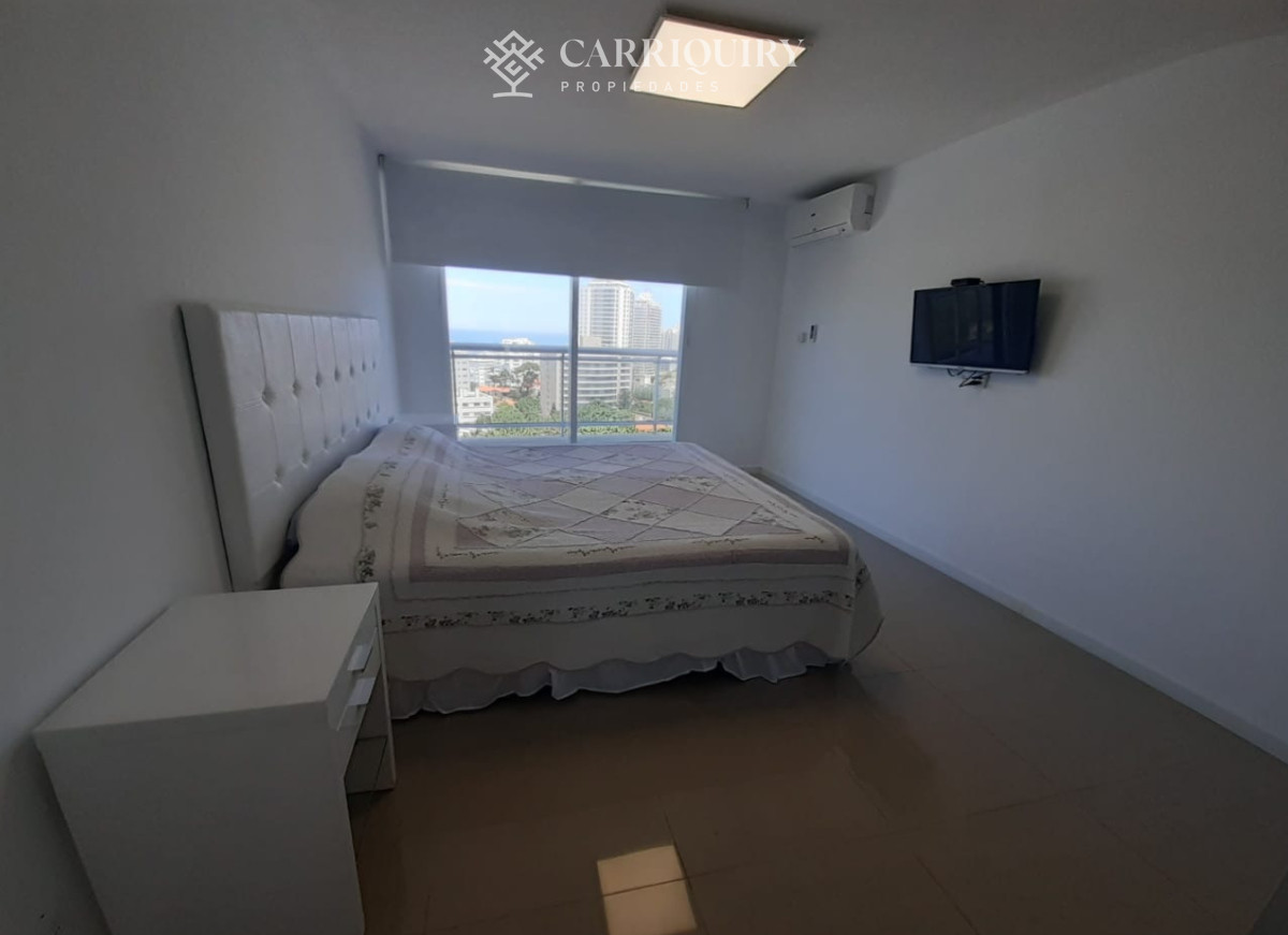 Apartamento ID.8707 - Apartamento a la venta en Playa Brava - Punta del Este