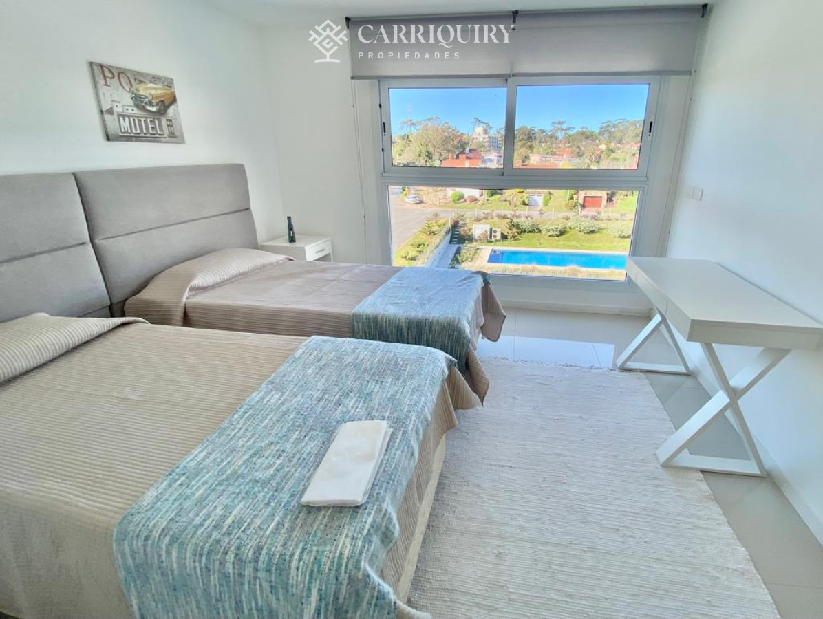Apartamento ID.141 - Apartamento en venta Playa Mansa 3 dormitorios