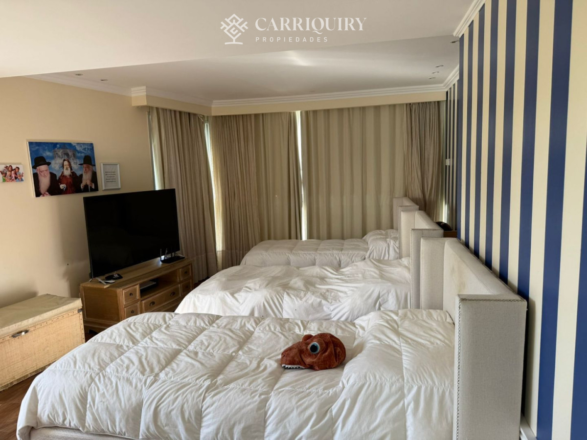 Apartamento ID.10626/Apartamentos-en-Venta--Carriquiry--Propiedades - Apartamento en venta de 4 dormitorios en Playa Brava, Punta del Este - Le Parc II