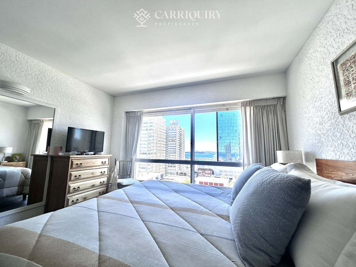 Apartamento ID.9247 - Amplio apartamento en venta con 3 dormitorios increibles vistas en el corazon de la peninsula