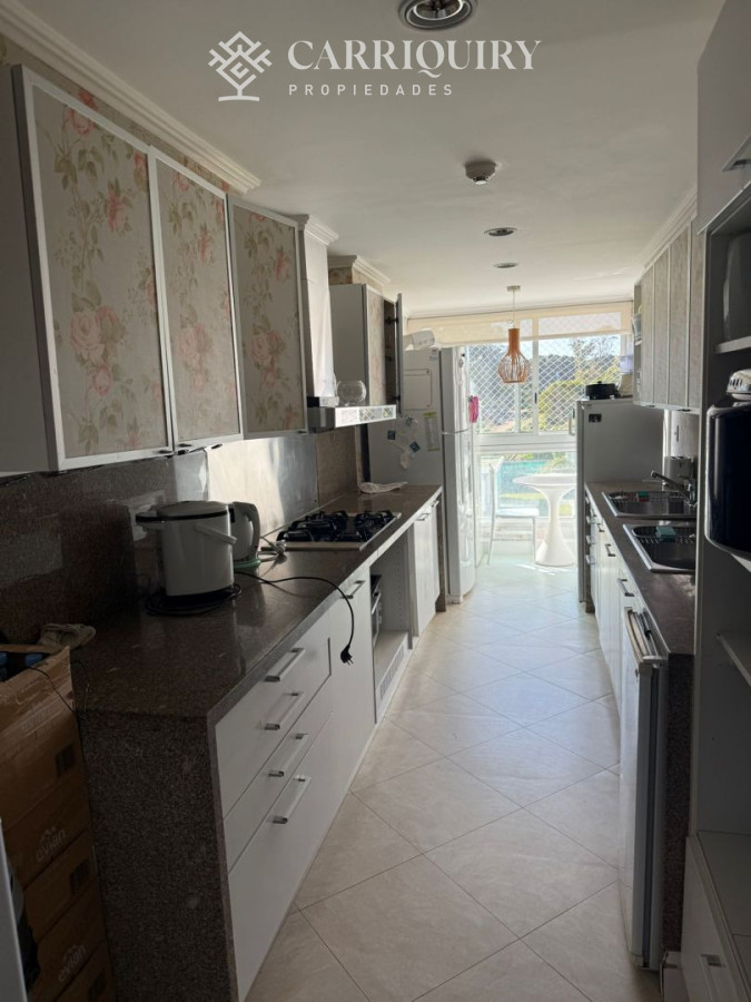Apartamento ID.10626/Apartamentos-en-Venta--Carriquiry--Propiedades - Apartamento en venta de 4 dormitorios en Playa Brava, Punta del Este - Le Parc II