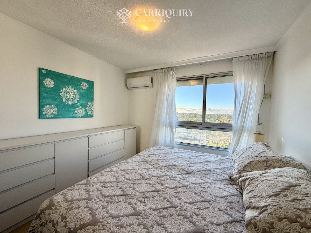 Apartamento ID.10153 - PENTH HOUSE EN VENTA EDIFCIO OCEAN DRIVE PUNTA DEL ESTE 2 DORMITORIOS Y GRAN BARABACOA