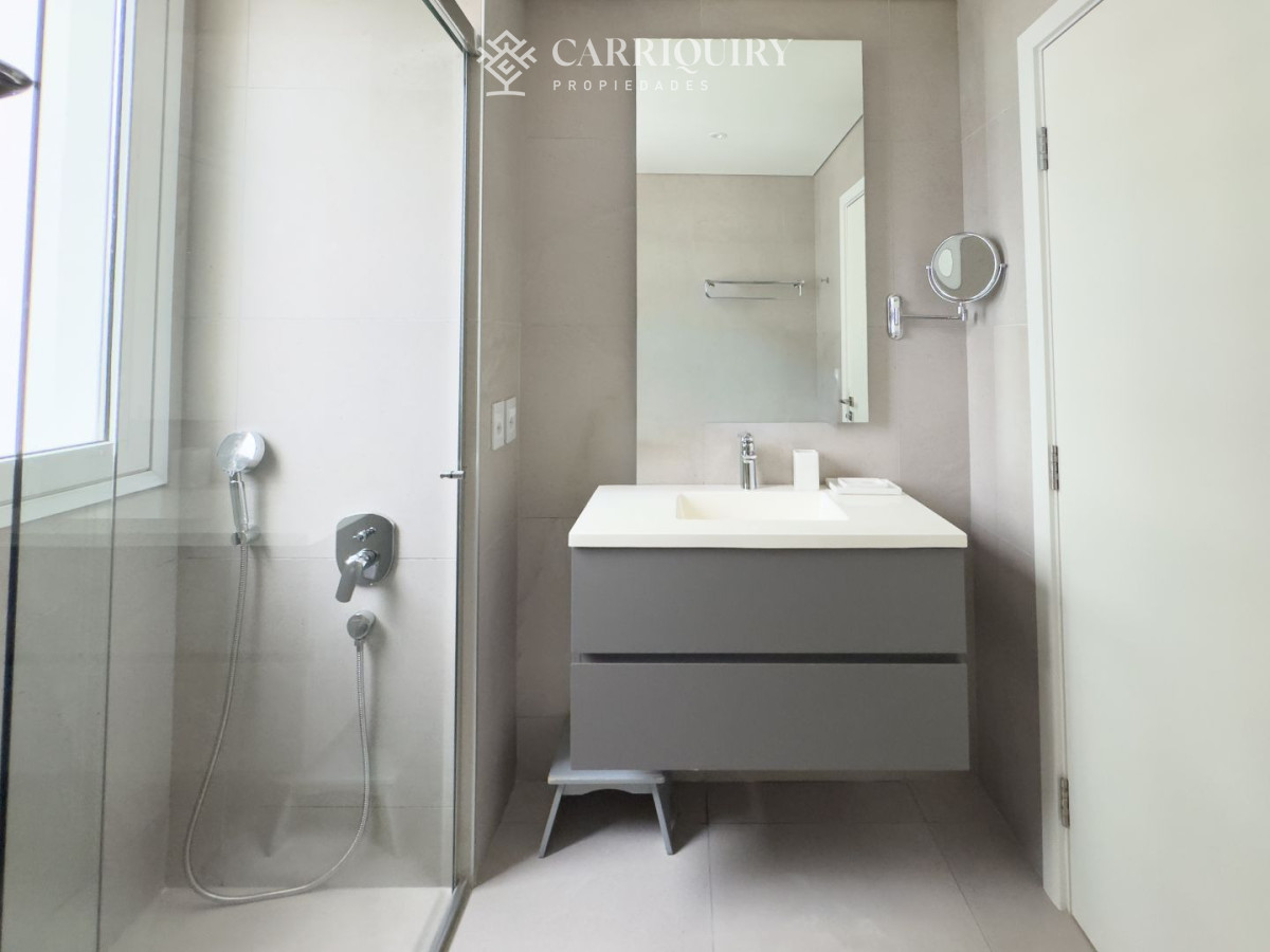 Apartamento ID.10595 - Apartamento en alquiler temporario Le Parc III Punta del Este - 3 dormitorios en suite