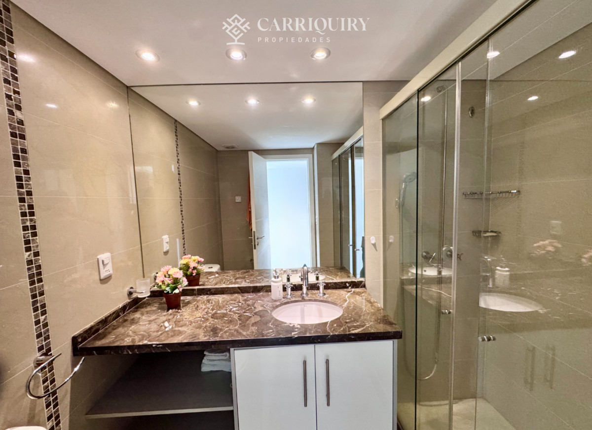 Apartamento ID.10517/Excelente-apartamento-en-alquiler-frente-al-mar-en-playa-mansa!- - APARTAMENTO ESQUINERO EN VENTA 3 DORMITORIOS EN SUITE EN CASINO TOWER 