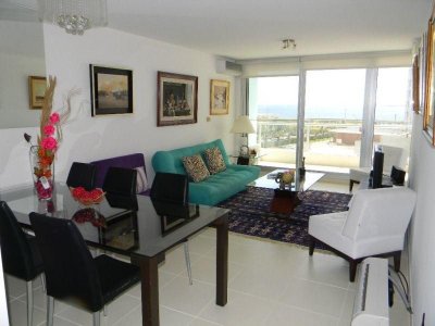 Apartamento en alquiler temporario Playa Mansa 2 dormitorios
