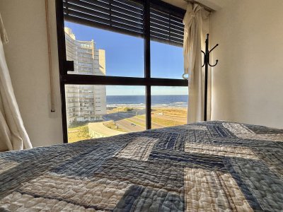 Apartamento de 3 dormitorios en alquiler en playa brava - Punta del Este 