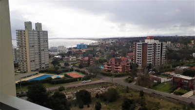 Apartamento en alquiler temporario Playa Mansa 2 dormitorios