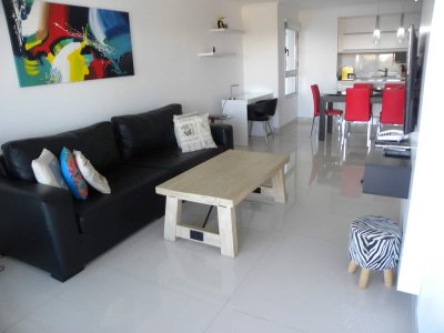Apartamento en alquiler temporario Playa Mansa 2 dormitorios