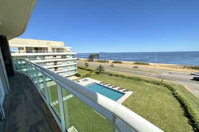 Elegancia y Comodidad a Pasos de la Playa