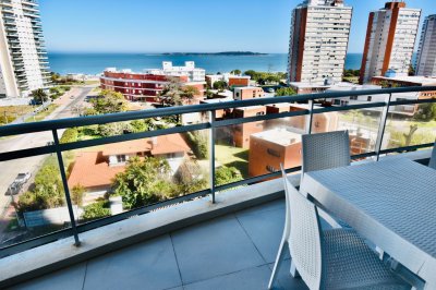 Apartamento en venta Playa Mansa 3 dormitorios