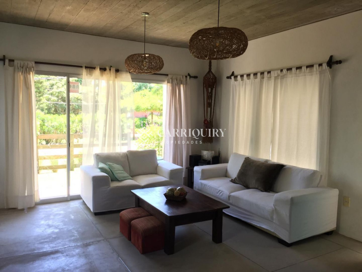 Alquiler temporario Casa 3 DORMITORIOS en La Barra, Punta del Este 